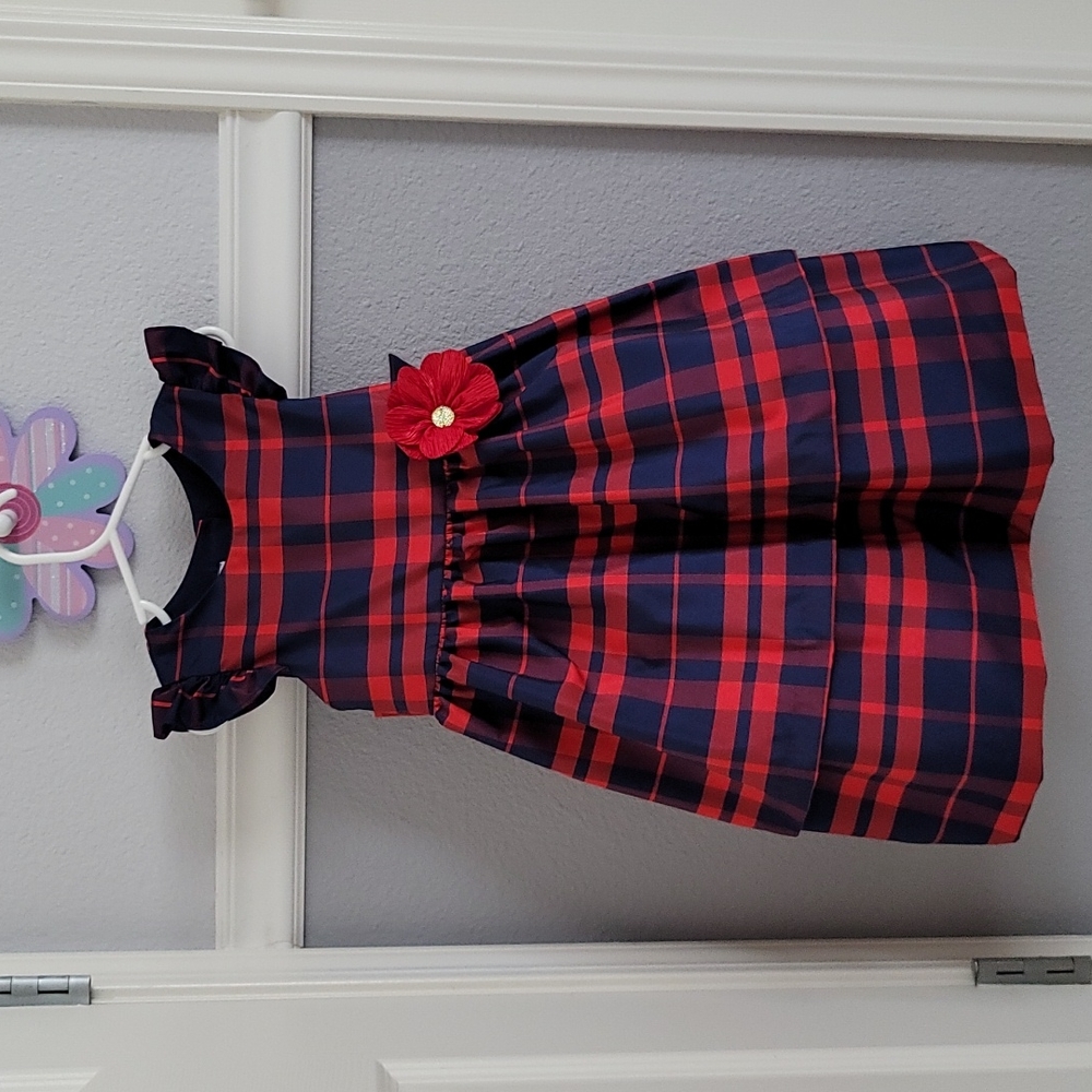 Girls 4T, plaid, tiered, special occassion dress, brand new condition.